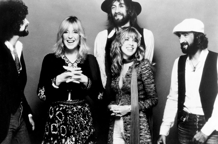 Fleetwood Mac - Sisters Of the Moon