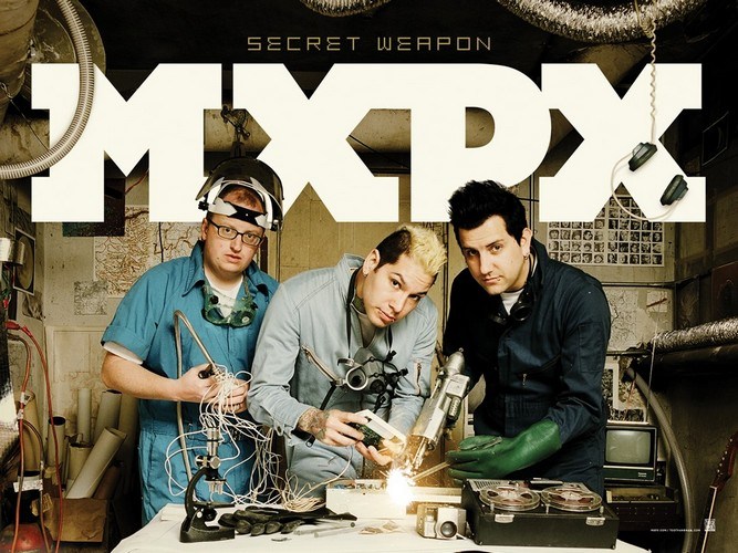 MxPx - Wrecking Hotel Rooms