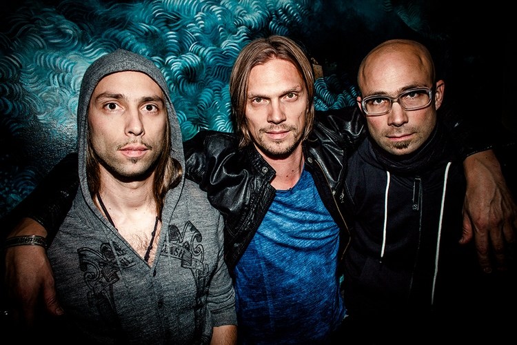 Von Hertzen Brothers - You Don't Know My Name